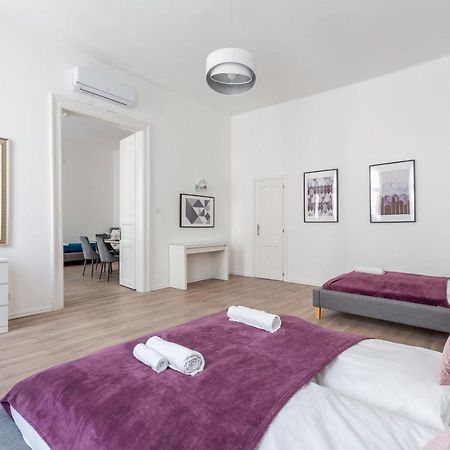 Exclusive Downtown Apartment In The Heart Of Budapest Esterno foto